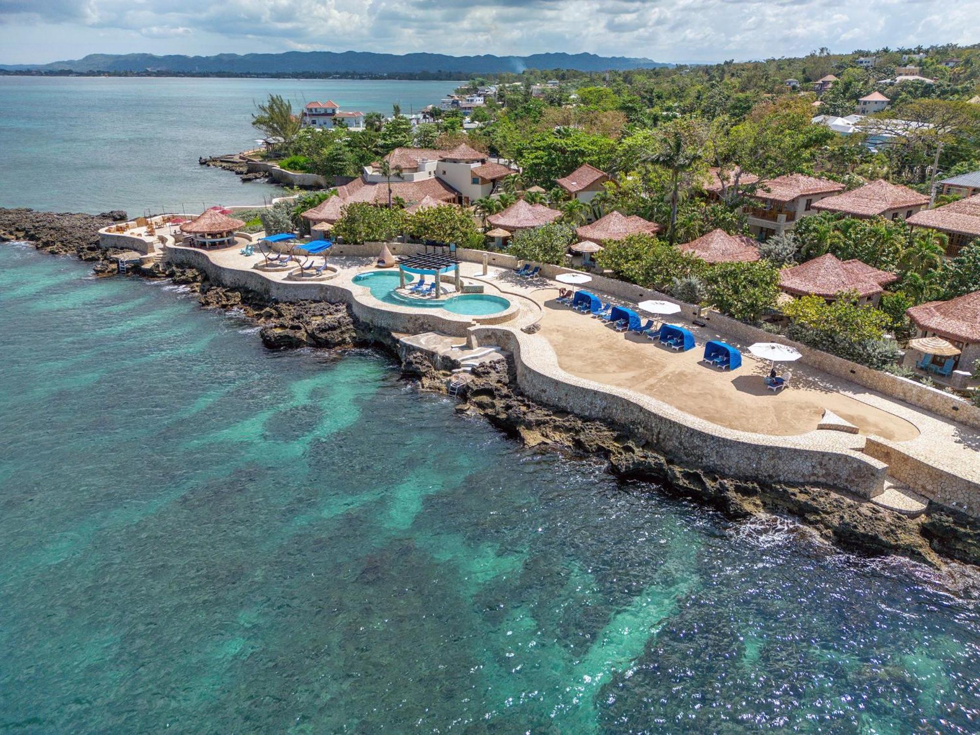 Ocean Cliff Hotel Negril Limited - Adults Only Bagian luar foto