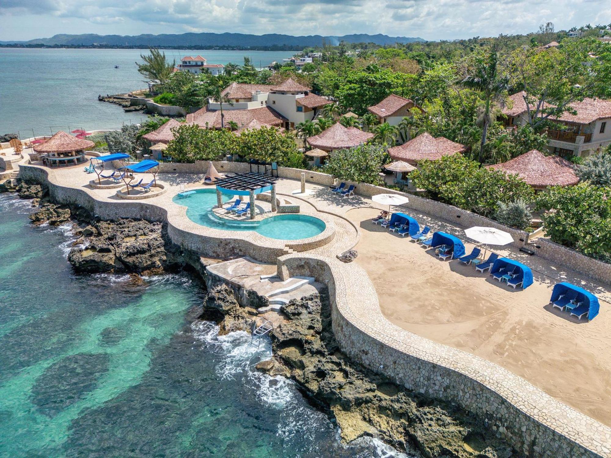 Ocean Cliff Hotel Negril Limited - Adults Only Bagian luar foto