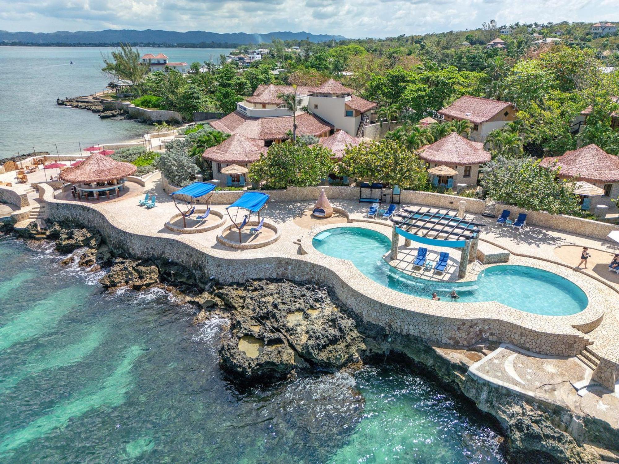 Ocean Cliff Hotel Negril Limited - Adults Only Bagian luar foto