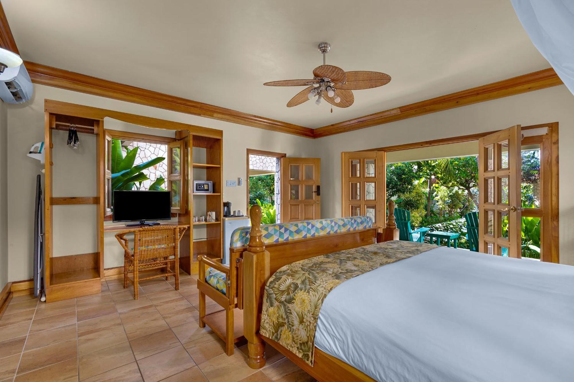 Ocean Cliff Hotel Negril Limited - Adults Only Bagian luar foto